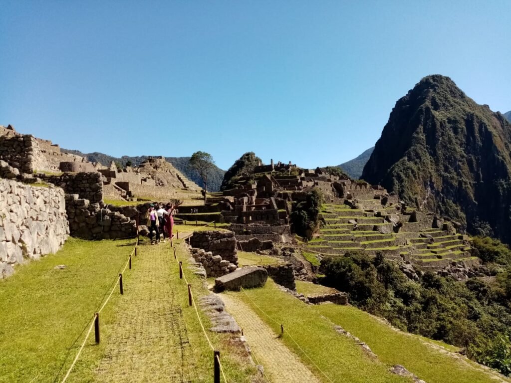 Machu Picchu e montanhas dos Andes no Peru